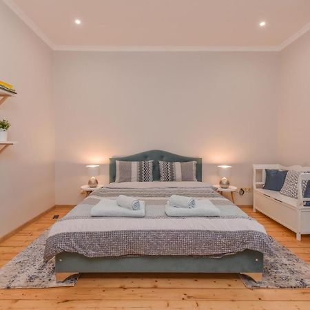 Spacious Vintage 2Br, 2Bath Apartment By Flat Mаnager 소피아 외부 사진