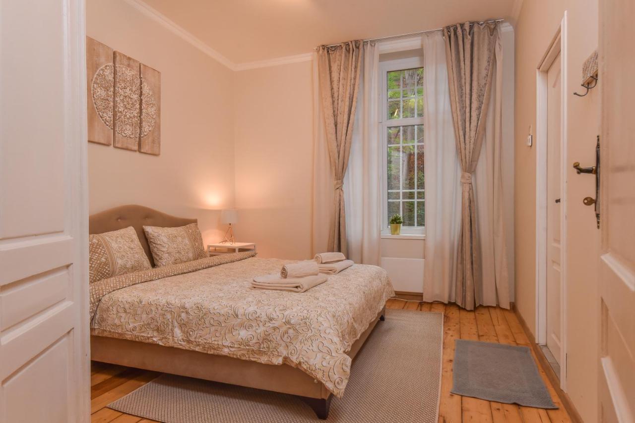 Spacious Vintage 2Br, 2Bath Apartment By Flat Mаnager 소피아 외부 사진